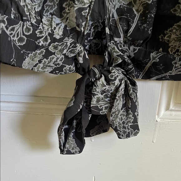 Ritu Kumar Black and White Floral Blouse - Picture 5 of 7